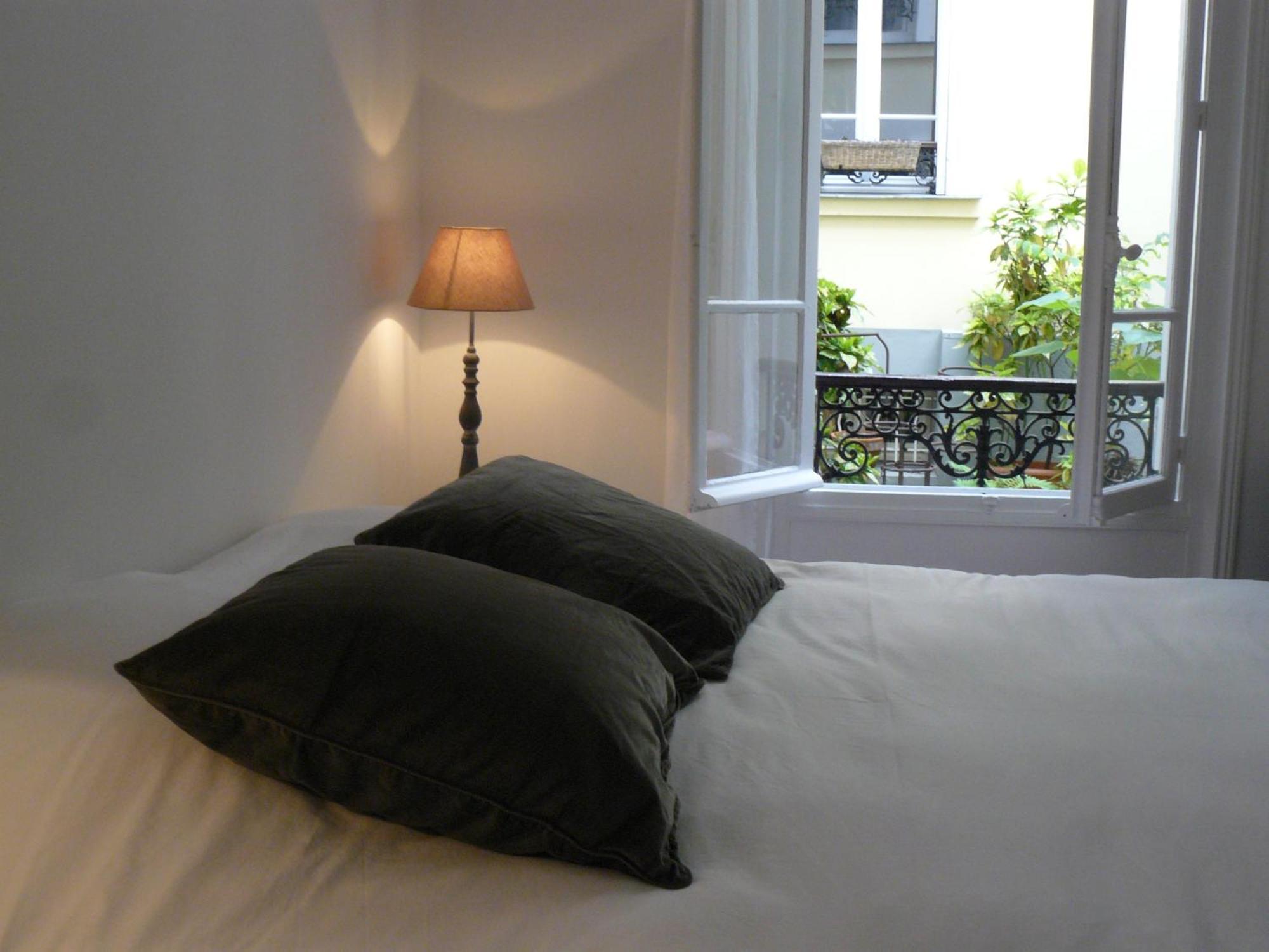 La Cour Du 5Eme - Chambre D'Hotes Bed & Breakfast Paris Ngoại thất bức ảnh